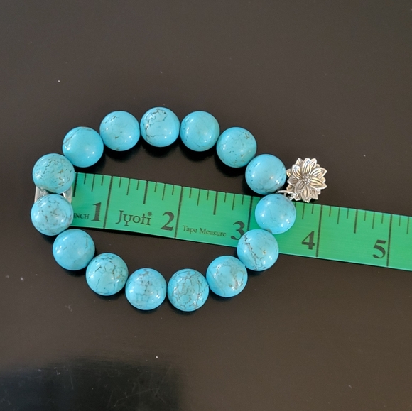 Blue Howlite 14mm Bead Stretch Bracelet With Silver Flower Dangle Charm - Picture 6 of 7
